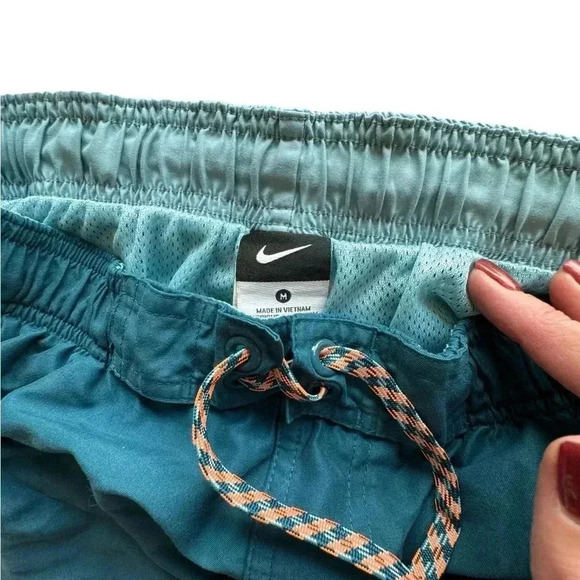 NIKE Men’s Swimming Trunks Size M Blue/Orange/Teal Travel Vacation N209 - Picture 6 of 8